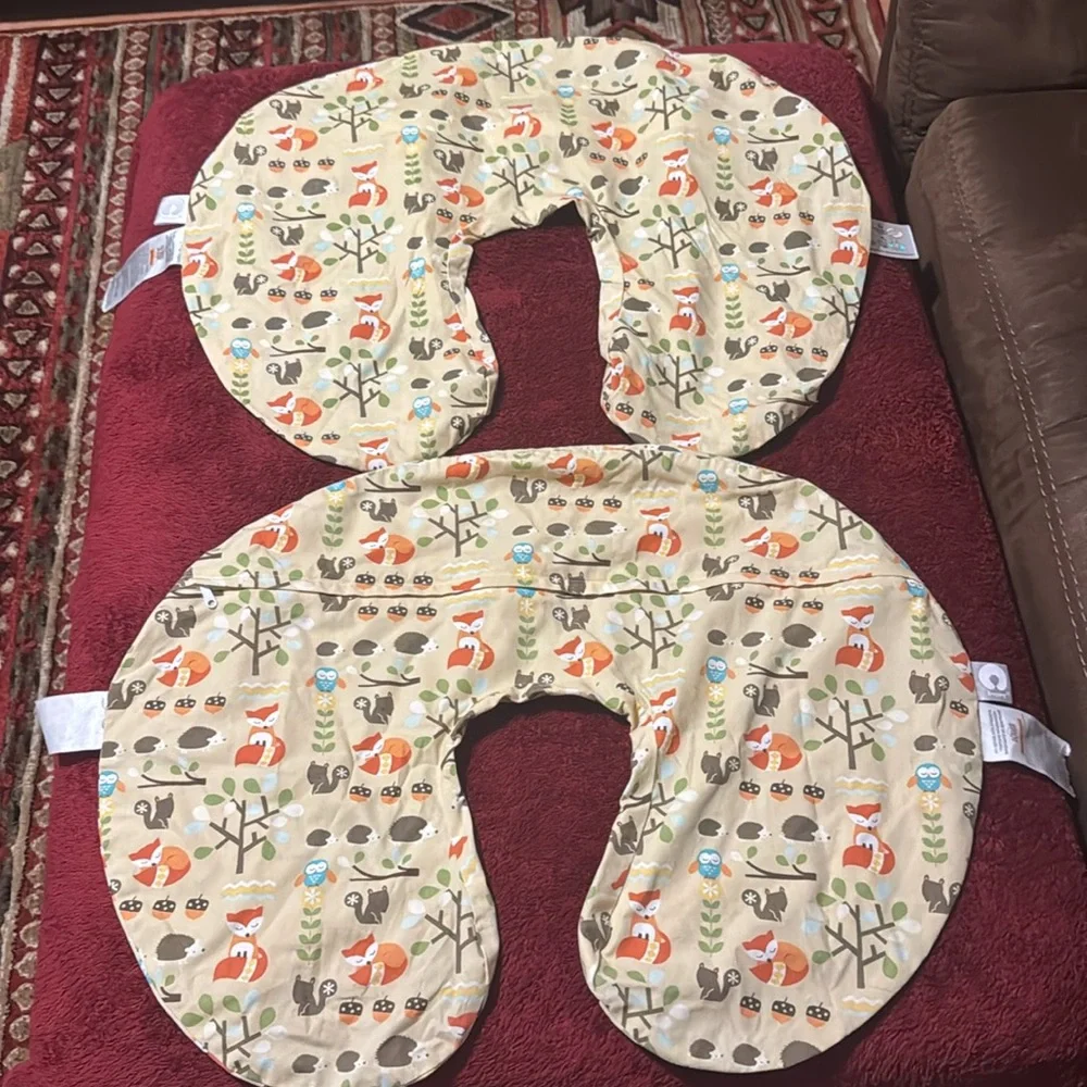 EUC - 2 Fox Print Feeding, Propping, Tummy Time, Sitting -Nursing Pillow Cover - Picture 4 of 6